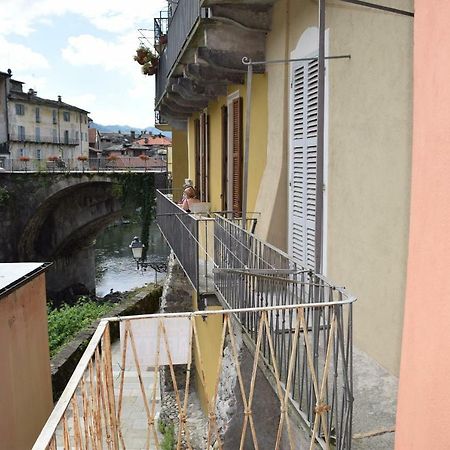 Residenza La Roggia Apartamento Varallo Exterior foto